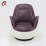 Scaun pivotant cu baza metalica